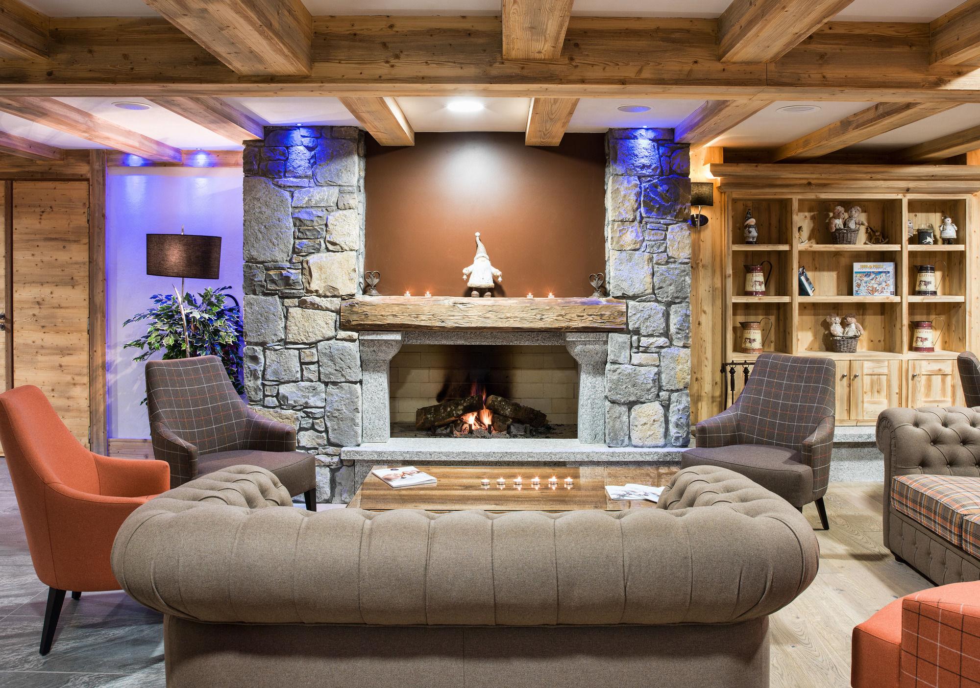 Cgh Residence Boutique Les Chalets De Layssia Samoens Bagian luar foto