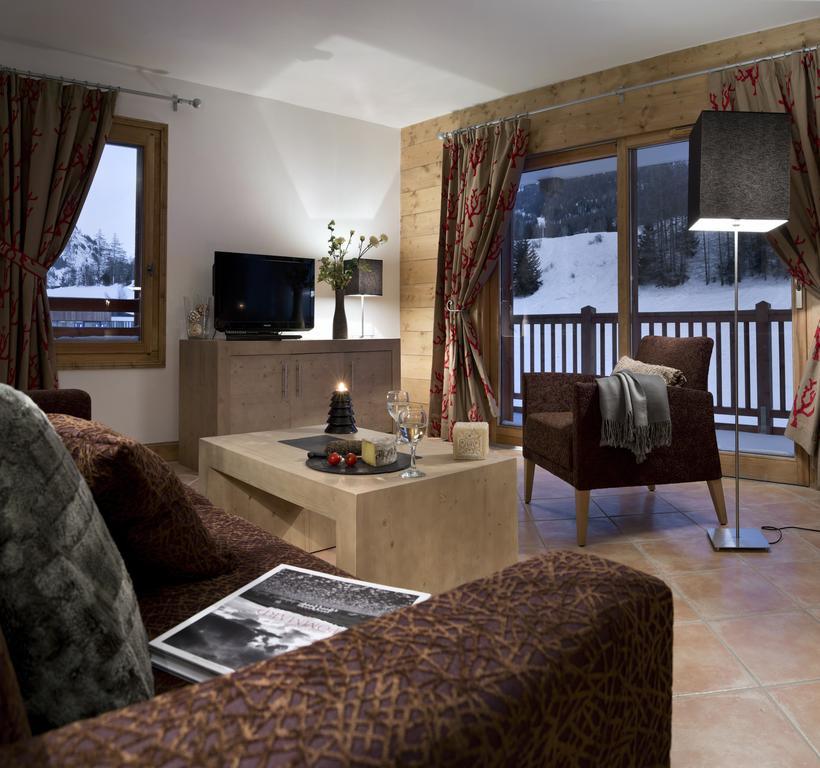 Cgh Residence Boutique Les Chalets De Layssia Samoens Ruang foto